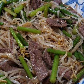 焼き肉のたれ味！牛レバーとニンニクの芽の炒め物！